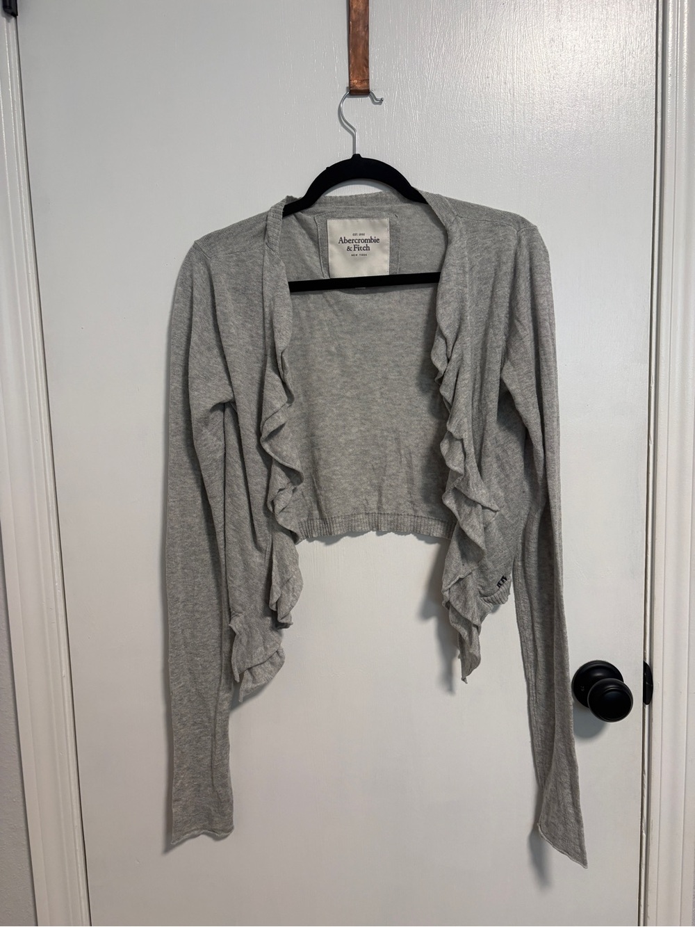 Abercrombie & Fitch Gray Ruffle-Front Cropped Cardigan